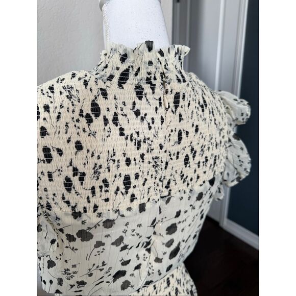 New Lulu’s Sweet Shimmer Cream Floral Print Smocked Maxi Dress Medium - Picture 6 of 11